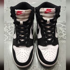 Women's sz 8 Nike Dunks Panda Red Label High Top